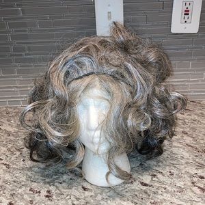 Black and Gray Wig 😻